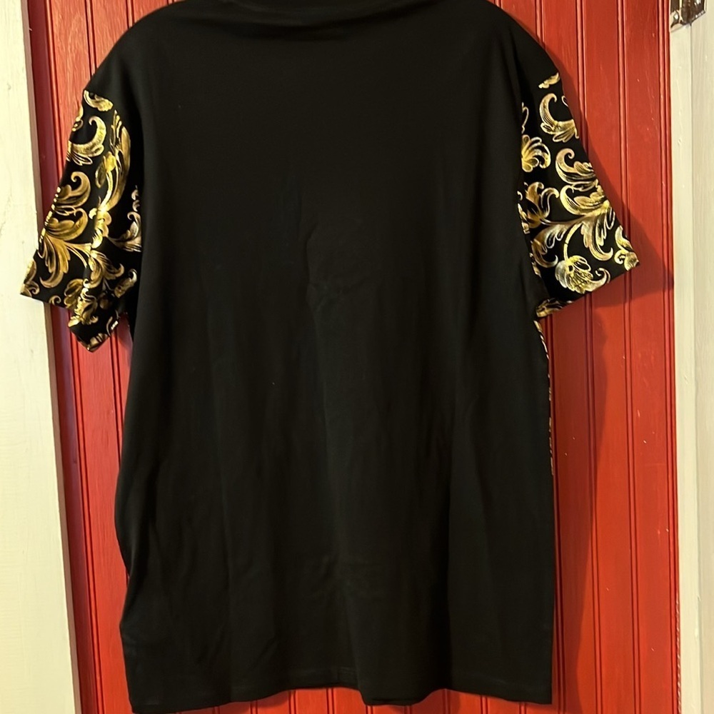GUESS Black Tee with Gold Baroque Design M - Picture 2 of 5